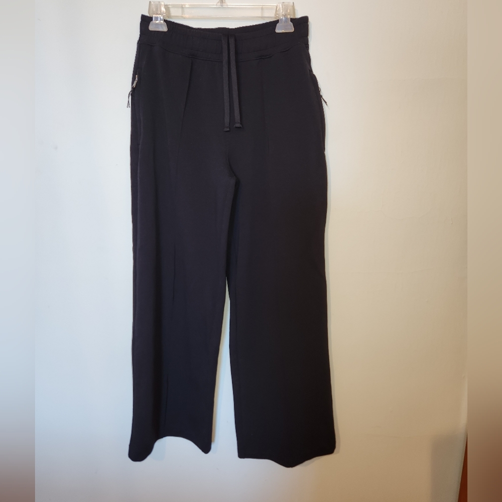 Old Navy Active High-rise Wide Leg pants Women M